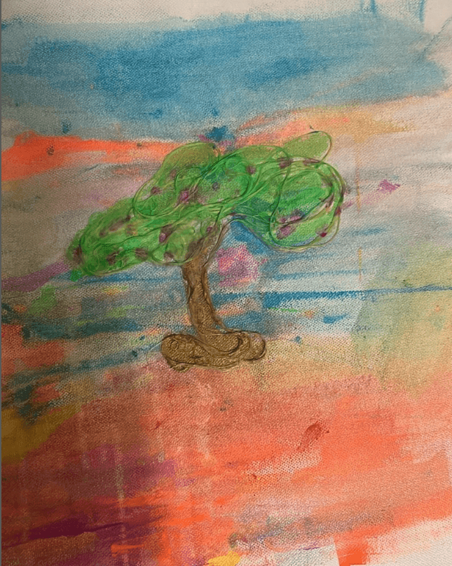 Lo spirito fuego - Dipinto materico che raffigura un albero stilizzato al centro di uno sfondo astratto e luminoso.